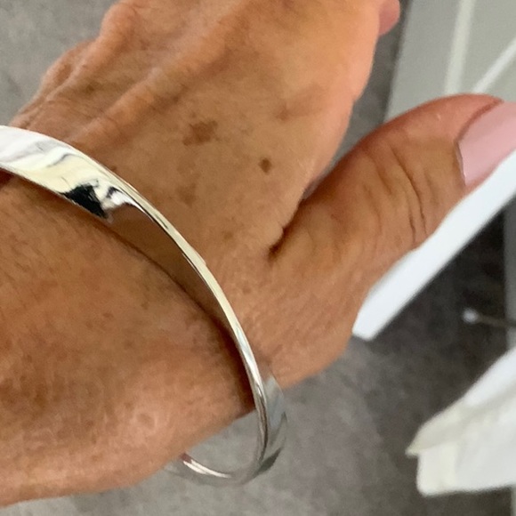 Sterling silver bangle w/ruby - Picture 3 of 3